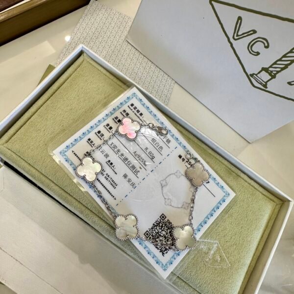 Van Cleef & Arpels Four-leaf Clover Bracelet