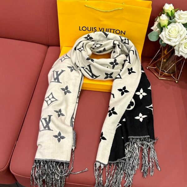 Louis Vuitton Ladies’ Scarf