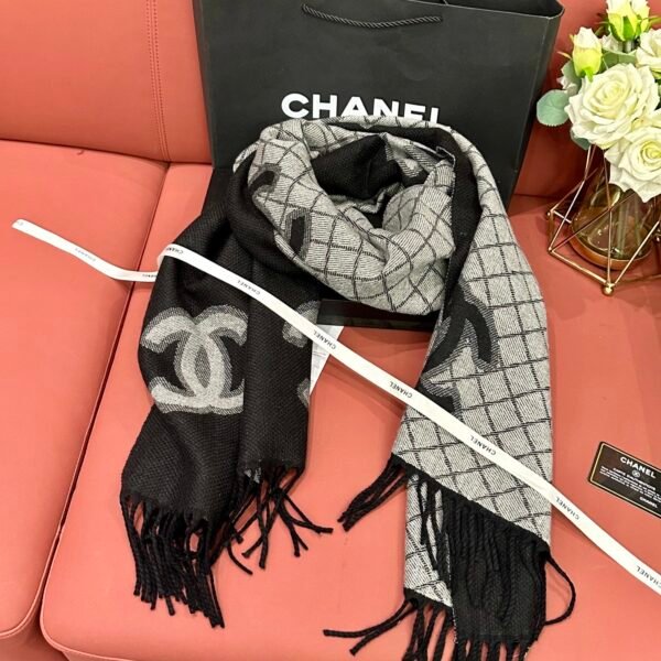 Chanel Luxury Ladies’ Winter Scarf