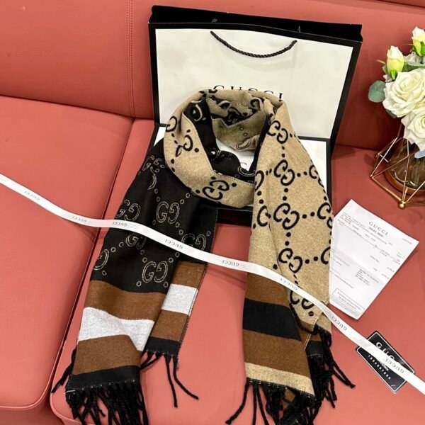 Gucci Luxury Ladies’ Winter Scarf