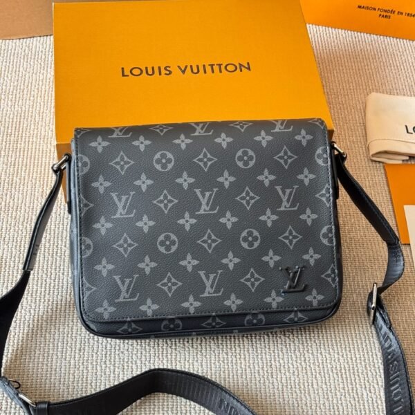 Louis Vuitton District Bag