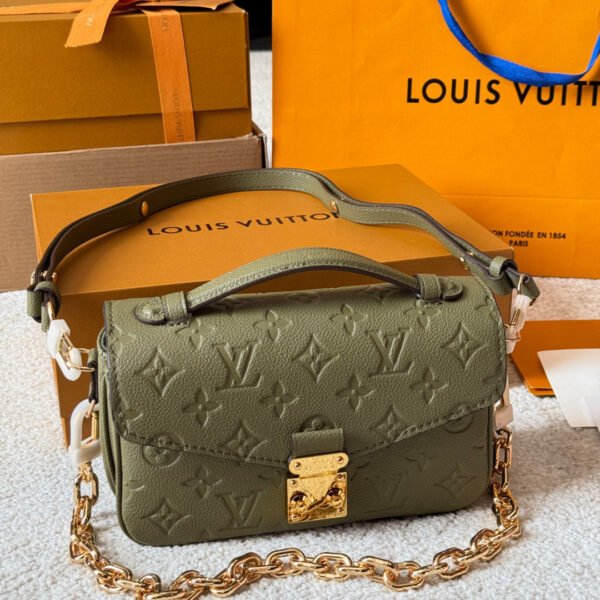 LV Pochette Metis East West Mini