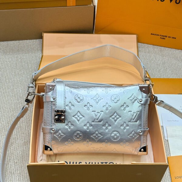Louis Vuitton Flight Mode Box Bag