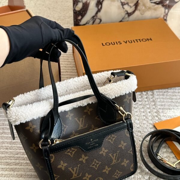 Louis Vuitton Neverfull BB Bag